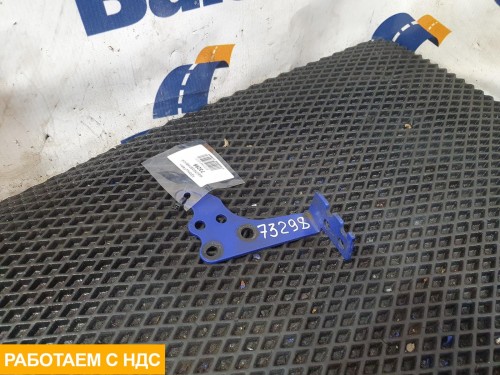 Кронштейн маслозаливной горловины