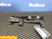 Кронштейн фары правый