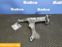 Кронштейн бампера правый