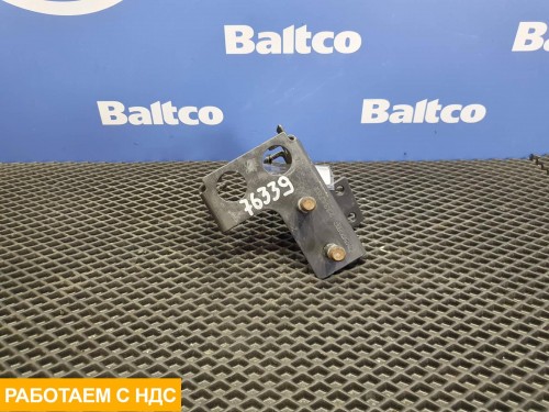 Кронштейн ускорительного клапана