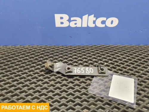 Кронштейн подножки левый