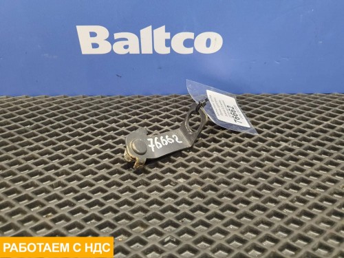 Кронштейн трубки бачка сцепления